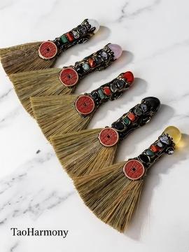 Ritual Broom: Home Purification (Clear Quartz)
